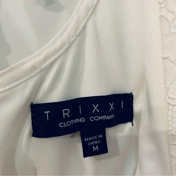 Trixxi Clothing Co | lace romper size M with tie and zipper in back - Picture 6 of 8